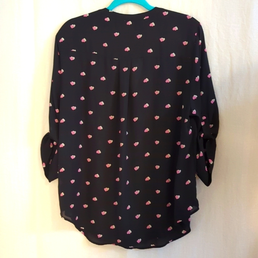 Torrid Black Top Print Hearts Size 1 - Picture 5 of 8